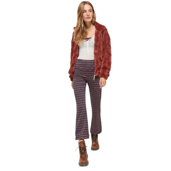 Urban Outfitters Cara High-Waisted KickFlare Patterned Pant Size S - Picture 14 of 16